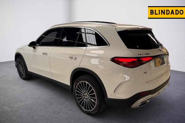 MERCEDES-BENZ GLC 300 2.0 MHEV AMG LINE 4MATIC 9G-TRONIC 2025/2026 MERCEDES-BENZ GLC 300 2.0 MHEV AMG LINE 4MATIC 9G-TRONIC 2025/2026